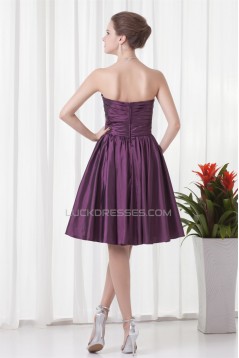 Sleeveless Handmade Flowers A-Line Knee-Length Taffeta Bridesmaid Dresses 02010525