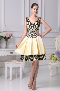 A-Line V-Neck Knee-Length Silk like Satin Sleeveless Mother of the Bride Dresses 2040102