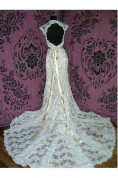 Trumpet/Mermaid Chapel Train Lace Bridal Gown Wedding Dress WD010459