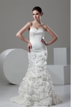 Trumpet/Mermaid Sweetheart Handmade Flowers Wedding Dresses 2030975